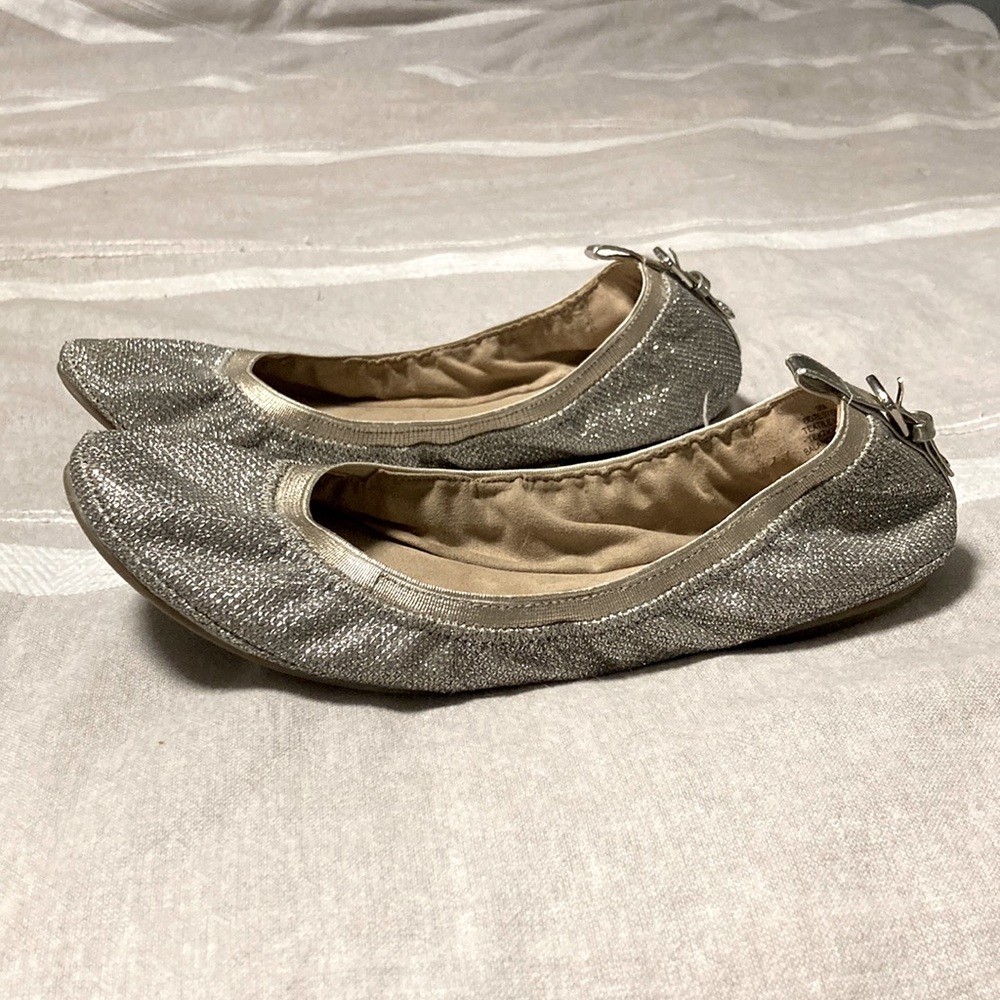Bandolino gold flats